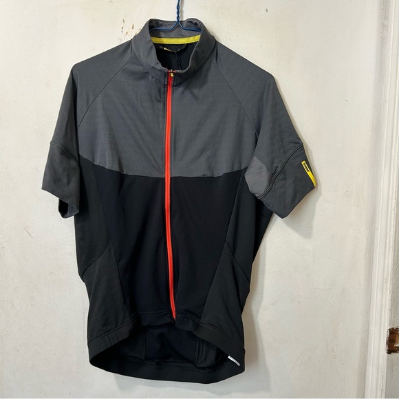NWT Men’s Mavic Ksyrium Pro Short Sleeve Cycling Jersey. Black & Grey. Size XL. - Picture 3 of 9